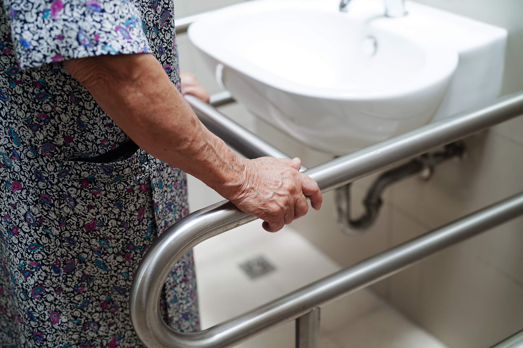  Bath Safety Essentials: Ensuing a Safe Bathroom Experience